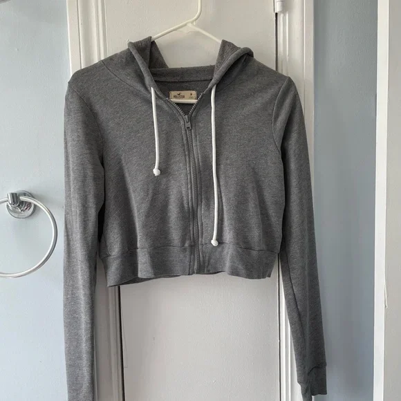 Hollister Crop Top Hoodie - Picture 1 of 3